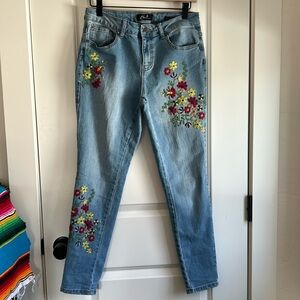 Jeans. Stretchy. Size 8. Embroidered.
